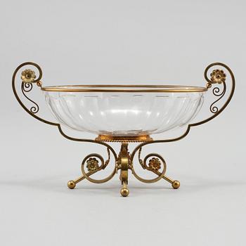 JARDINIERE, gulmetall med glasinsats, 1900-talets första hälft.