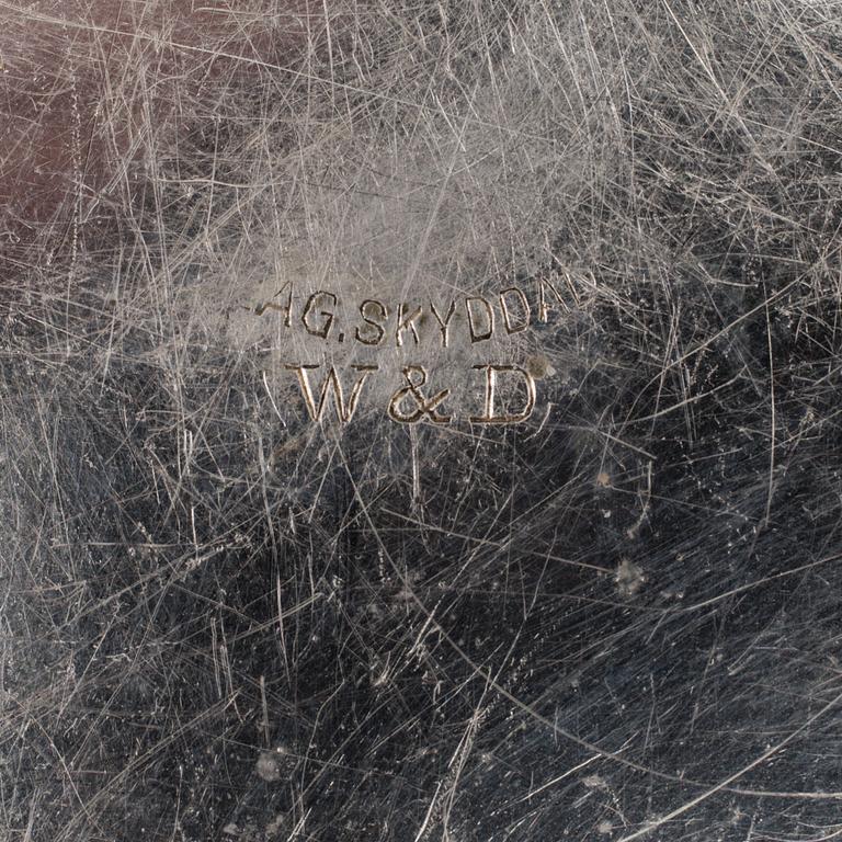 A plated silver box for cufflinks by Widerholm & Dahlberg in Eskilstuna, first half of the 20th century.