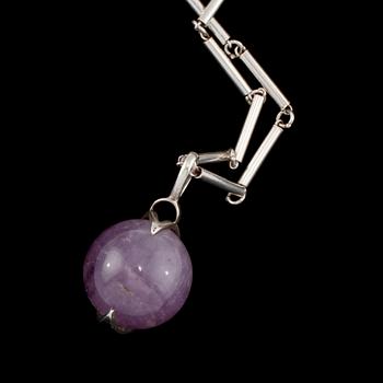 COLLIER, silver med kulformad ametist. Vikt 19 g.
