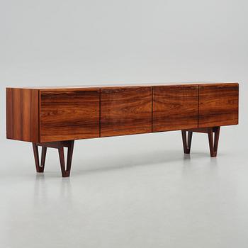 Ib Kofod-Larsen, sideboard, modell "501" ur "Ib 500"-serien, Seffle Möbelfabrik 1960-tal.