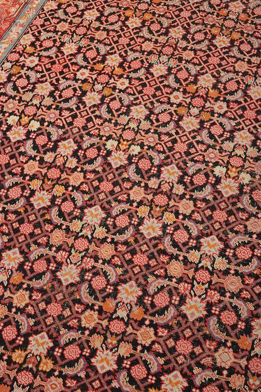 MATTO, an antique Karabakh kelly, ca 575,5 x 209 cm.