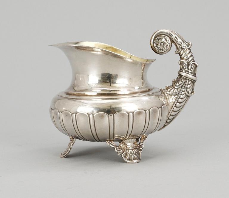 GRÄDDKANNA, silver. Gustaf Folcker, Stockholm 1837. Empire.