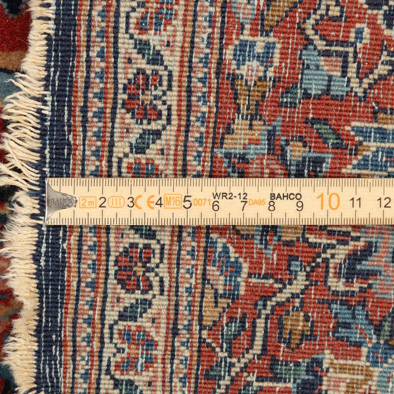 Carpet, Persian, approx. 210 x 133 cm.