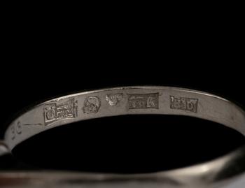 RING, 18k vitguld med briljantslipad diamant, 0.36 ct, Örns Juvelatelje, Göteborg, 1982. Vikt 3 g.