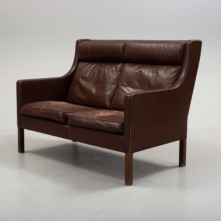 A two-seat leather sofa by Børge Mogensen for Fredrika Stolefabrik, Denmark.