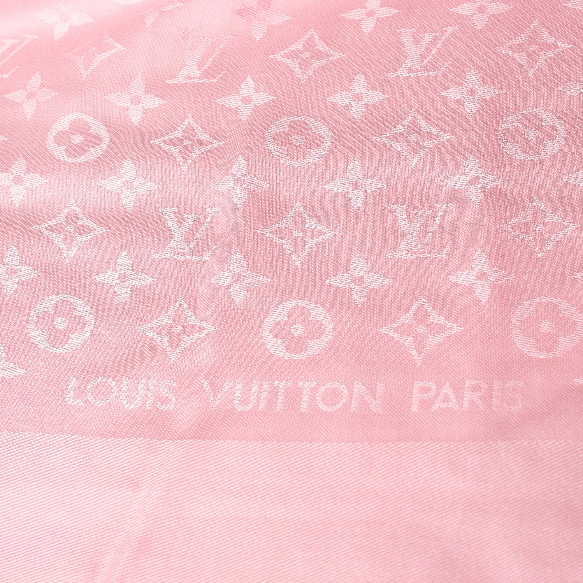 SJAL, Louis Vuitton.
