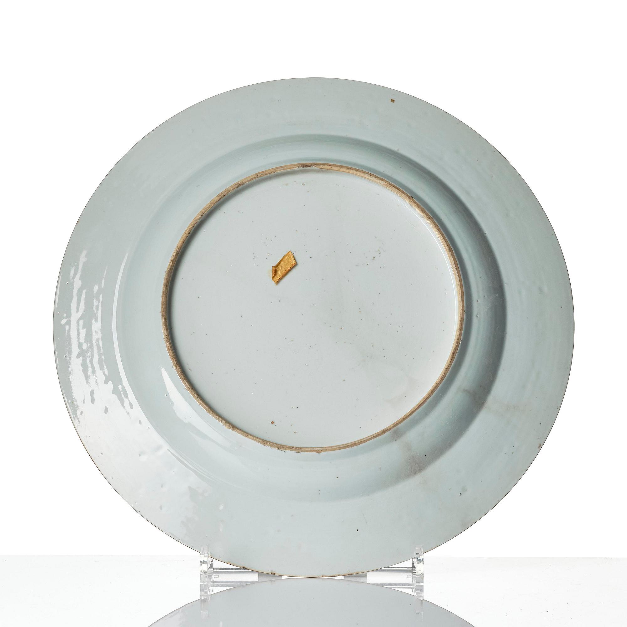 A famille rose serving dish and six dinner plates, Qing dynasty, Qianlong (1736-95).