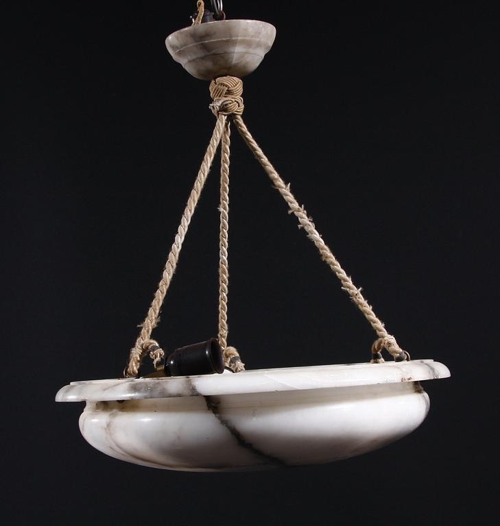 TAKAMPEL, alabaster. 1900-talets första hälft.