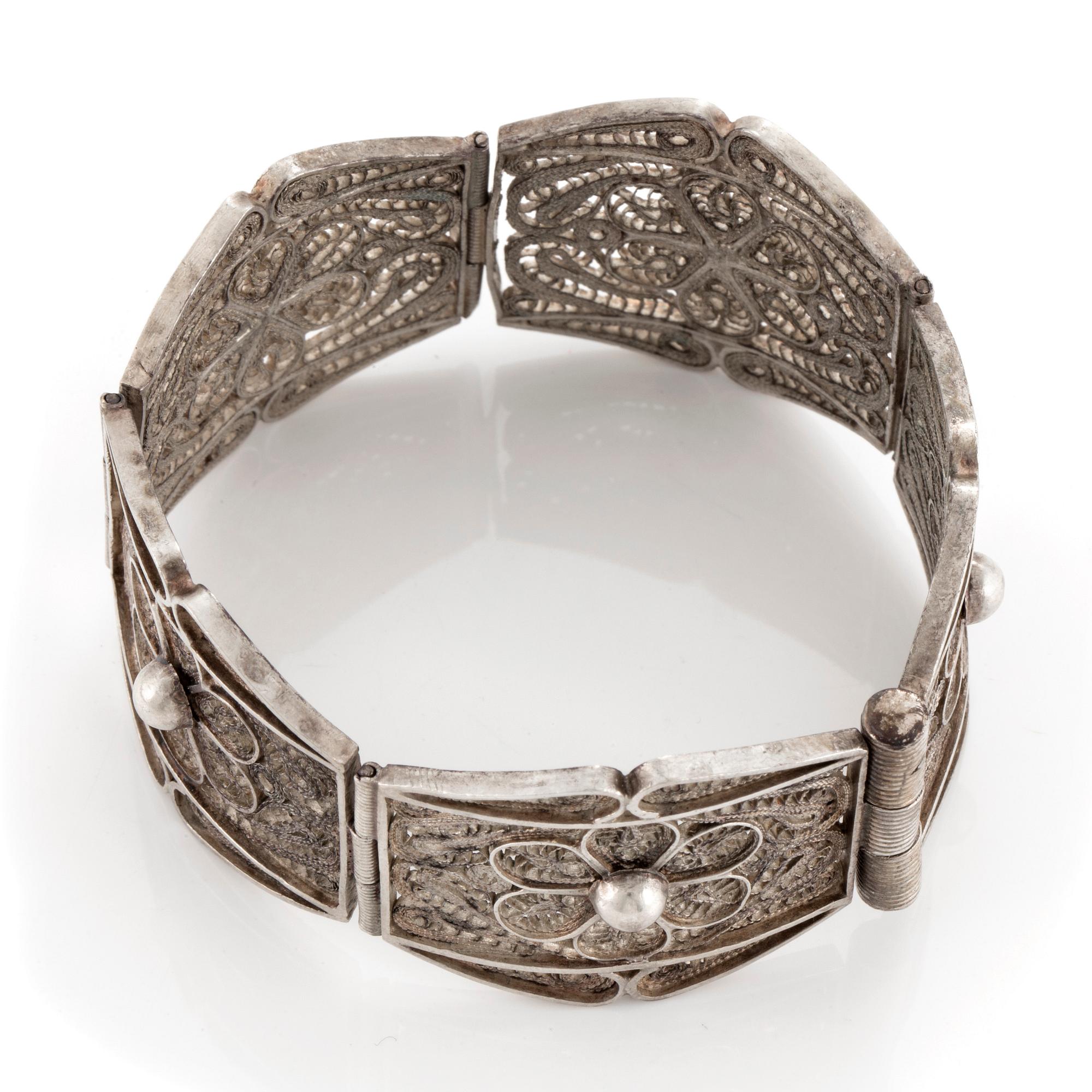 ARMBAND med filigranarbete, silver.