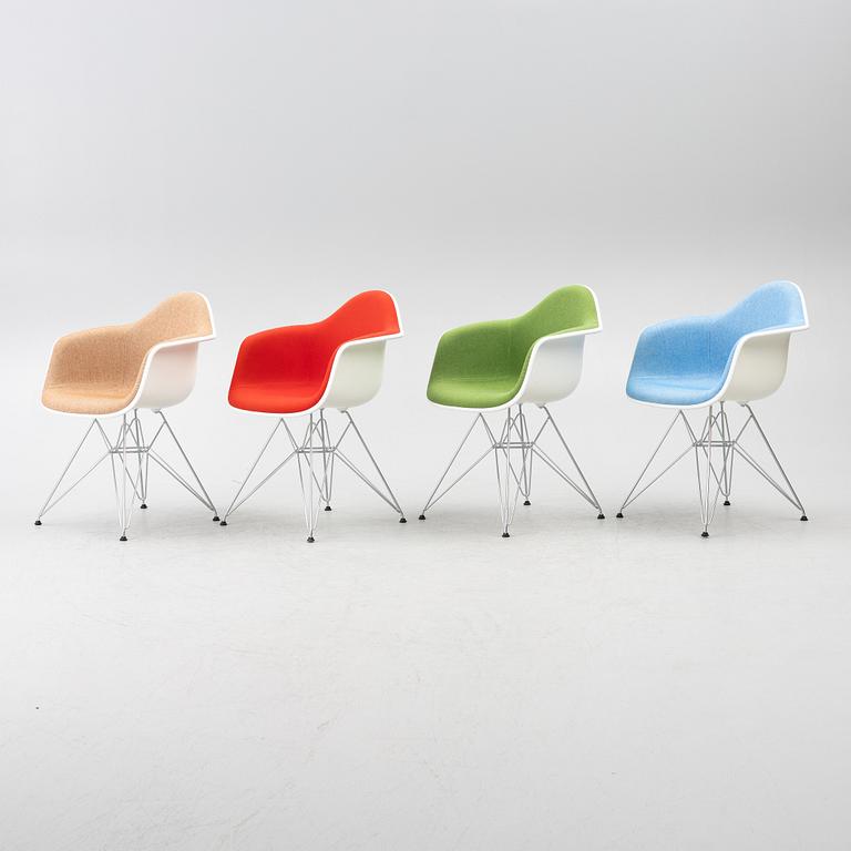 Charles & Ray Eames, karmstolar, 4 st "Plastic Armchair DAR", Vitra, 2018.
