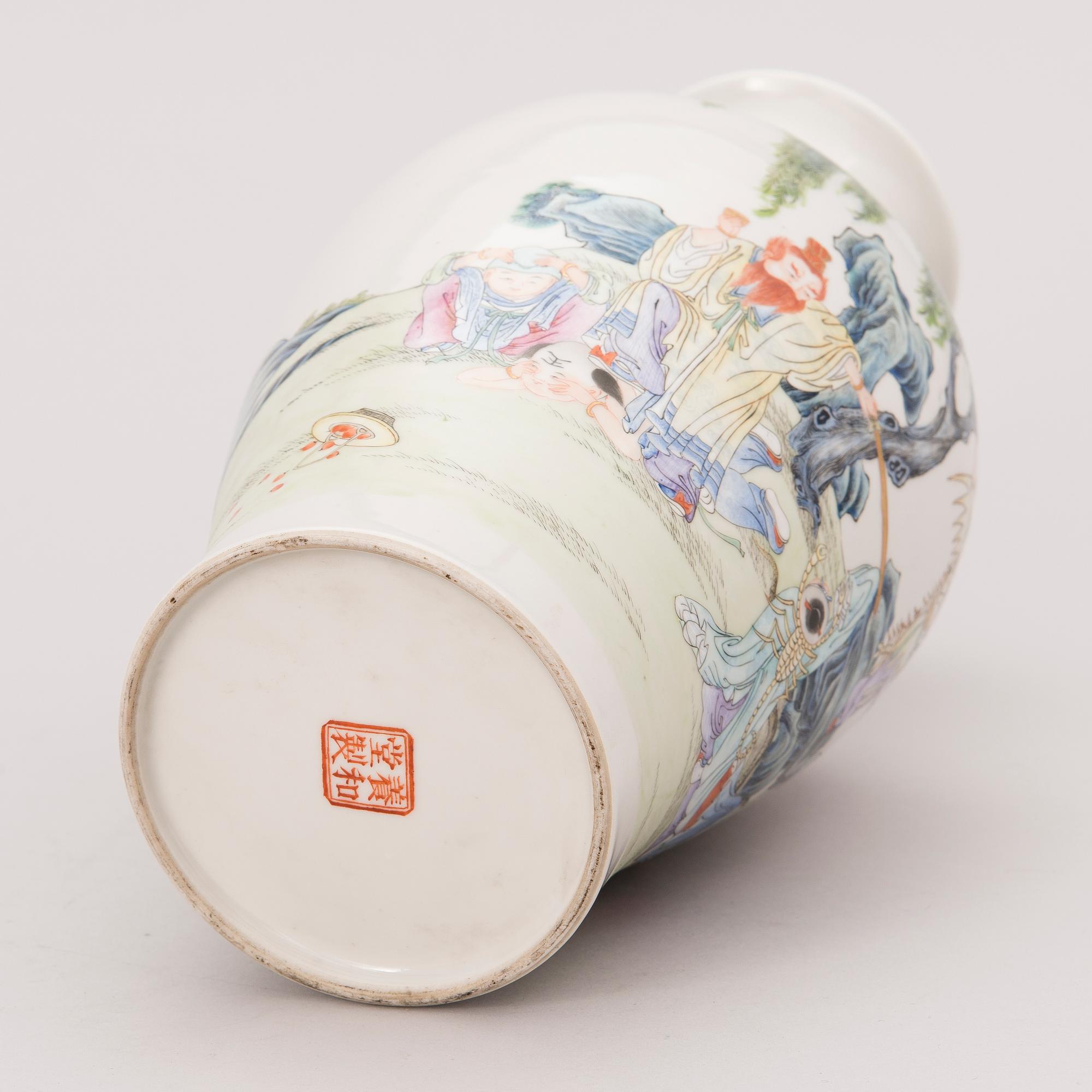 A mid 20th century Chinese vase.