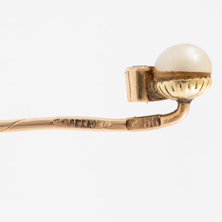 Tie pin, 14K gold, with a half-pearl and a small old-cut diamond, Russia.