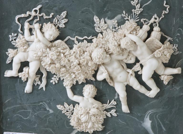 RELIEF, nyrokokostil, stenmassa.