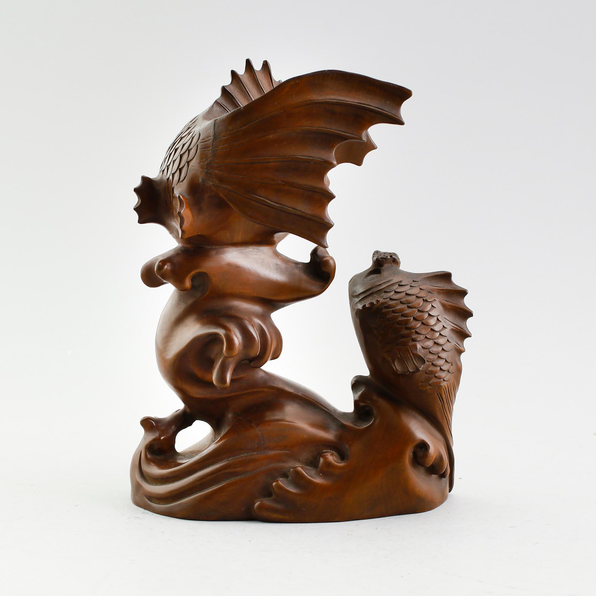 SKULPTUR, skuret ädelträ, Kina, 1900-/1800-tal.