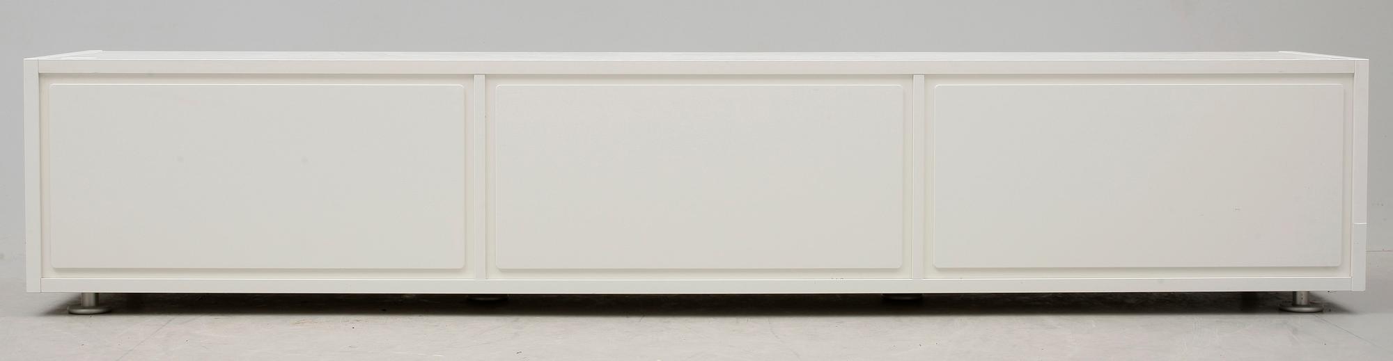 SIDEBOARD, "Funk", Per Söderberg, David Design, formgiven år 2000.