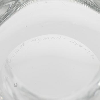 Gunnel Nyman, maljakko, malli 3231, signeerattu Gunnel Nyman Iittala.