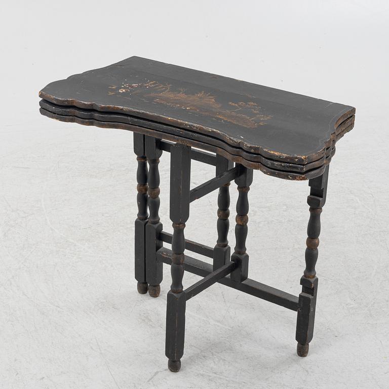 A Chinoiseries games table, 18th/19th century.