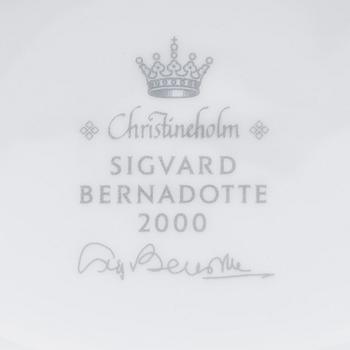 SIGVARD BERNADOTTE, MATSERVIS, GLASSERVIS SAMT BESTICK, 190 delar "Christineholm" / "Marianne" Millenium 2000.