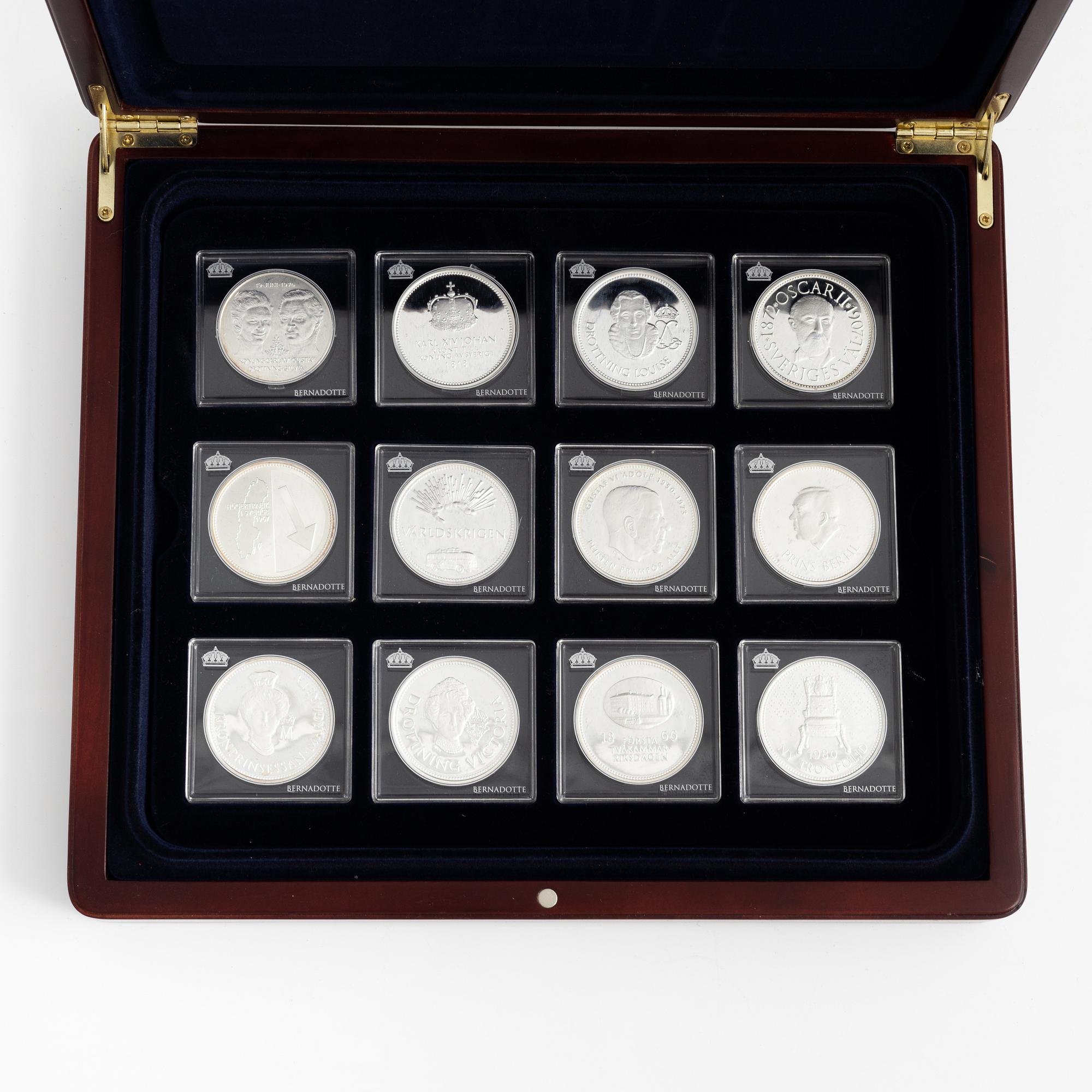 24 silver medals, 'Konungaätten Bernadotte', Mynthuset Sverige.