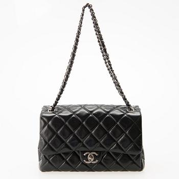 CHANEL, "Coco Soft Flap Bag", VÄSKA.