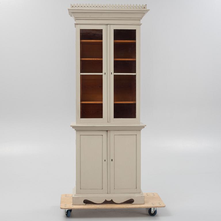 A cabinet from the second half of the 19th century.
