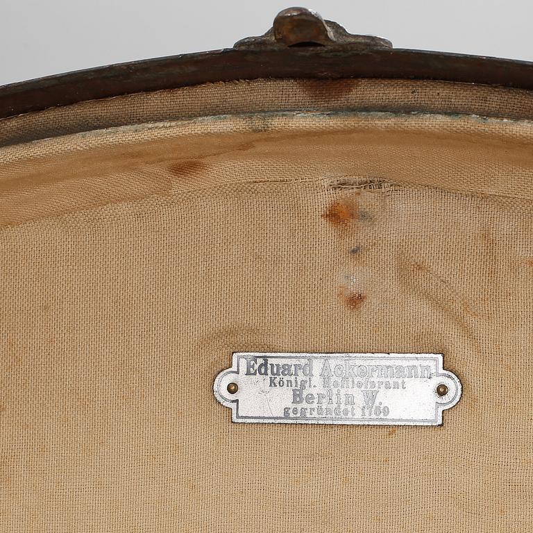 KOFFERT / RESEGARDEROB, Eduard Ackermann, Berlin, 1900-talets första hälft.