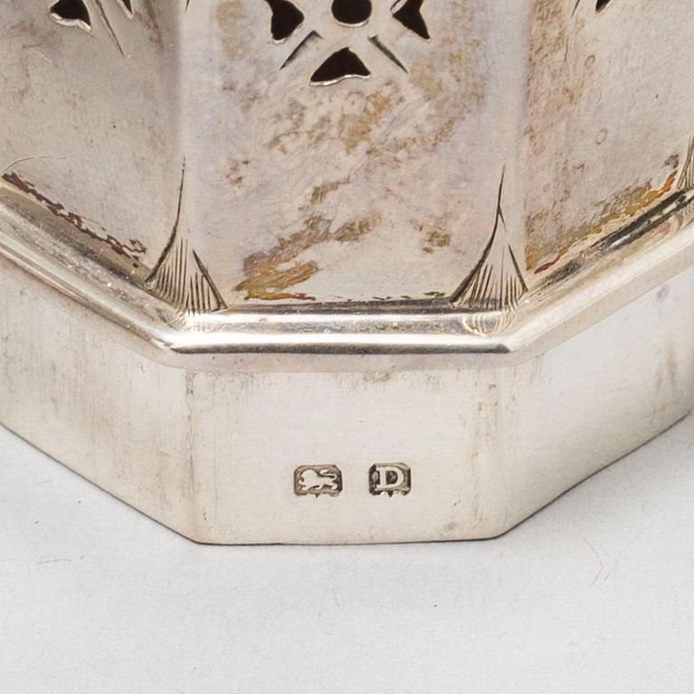 MARTIN HALL & CO LTD, a silver sugar shaker, Birmingham 1928.