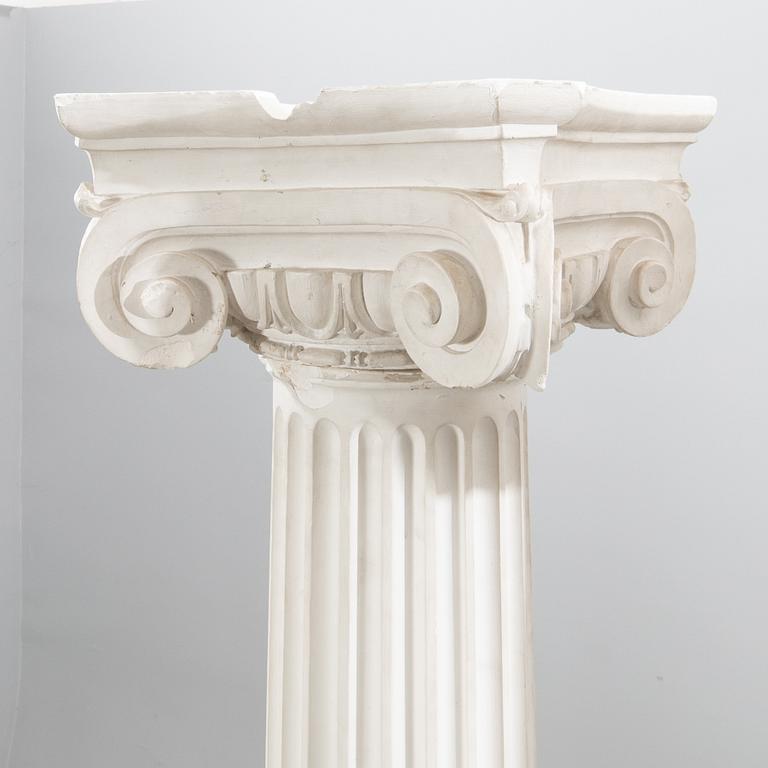 Columns a pair 20th century.