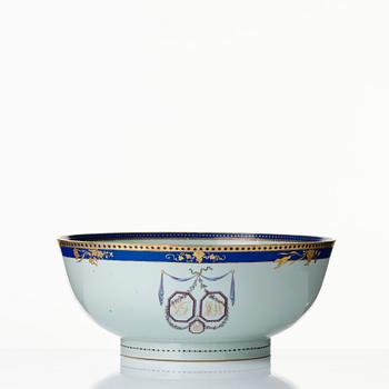 Bålar med fat, ett par , kompaniporslin. Qingdynastin, 1700-tal.