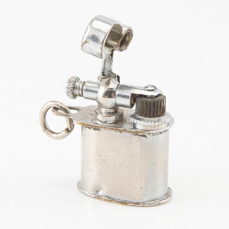 Miniatyrtändare samt berlocker 3 st 1900-tal.