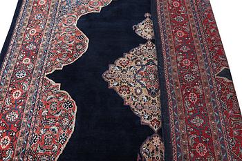 A Moud carpet, c. 310 x 206 cm.