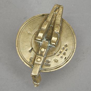 VIKTSATS, mässing, märkt 1761.