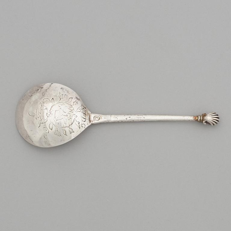 A Norwegian 17th century silver spoon, mark of Oluf Jorgensen (Bergen 1650-1700).