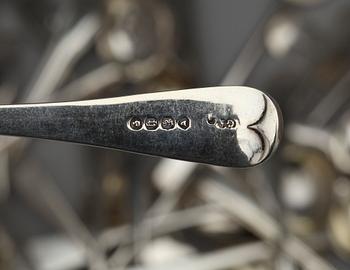 PARTI SKEDAR, ca 47 st, silver, olika tillverkare och städer, mest England, 1700-1800-tal. Totalvikt ca 600 gram.