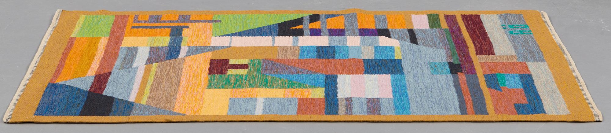 Agda Österberg, MATTA, rölakan, ca 160 x 125 cm, invävd signatur AÖ på framsidan och broderat AGDA ÖSTERBERG på baksidan.