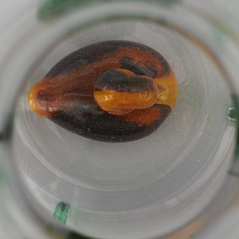 KANNA, glas, "New Friends" Ernst Billgren, Kosta Boda, sent 1900-tal.