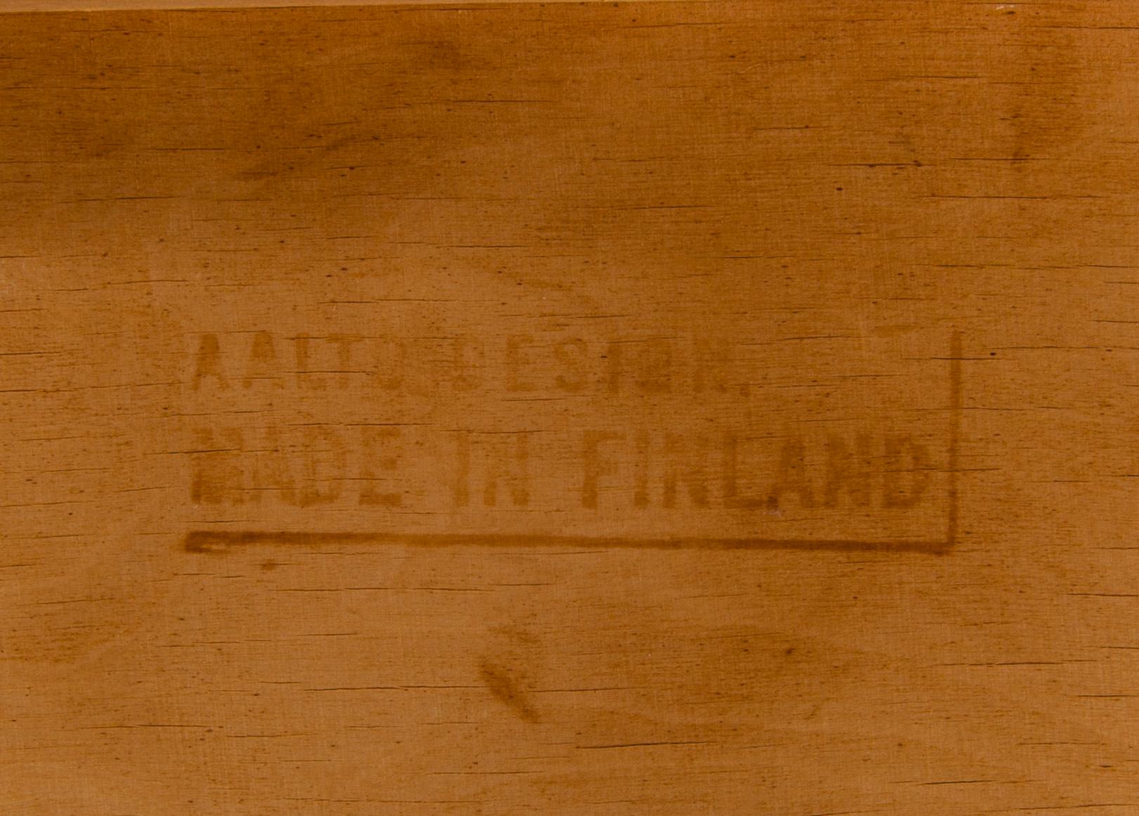 APUPÖYTÄ, Alvar Aalto.