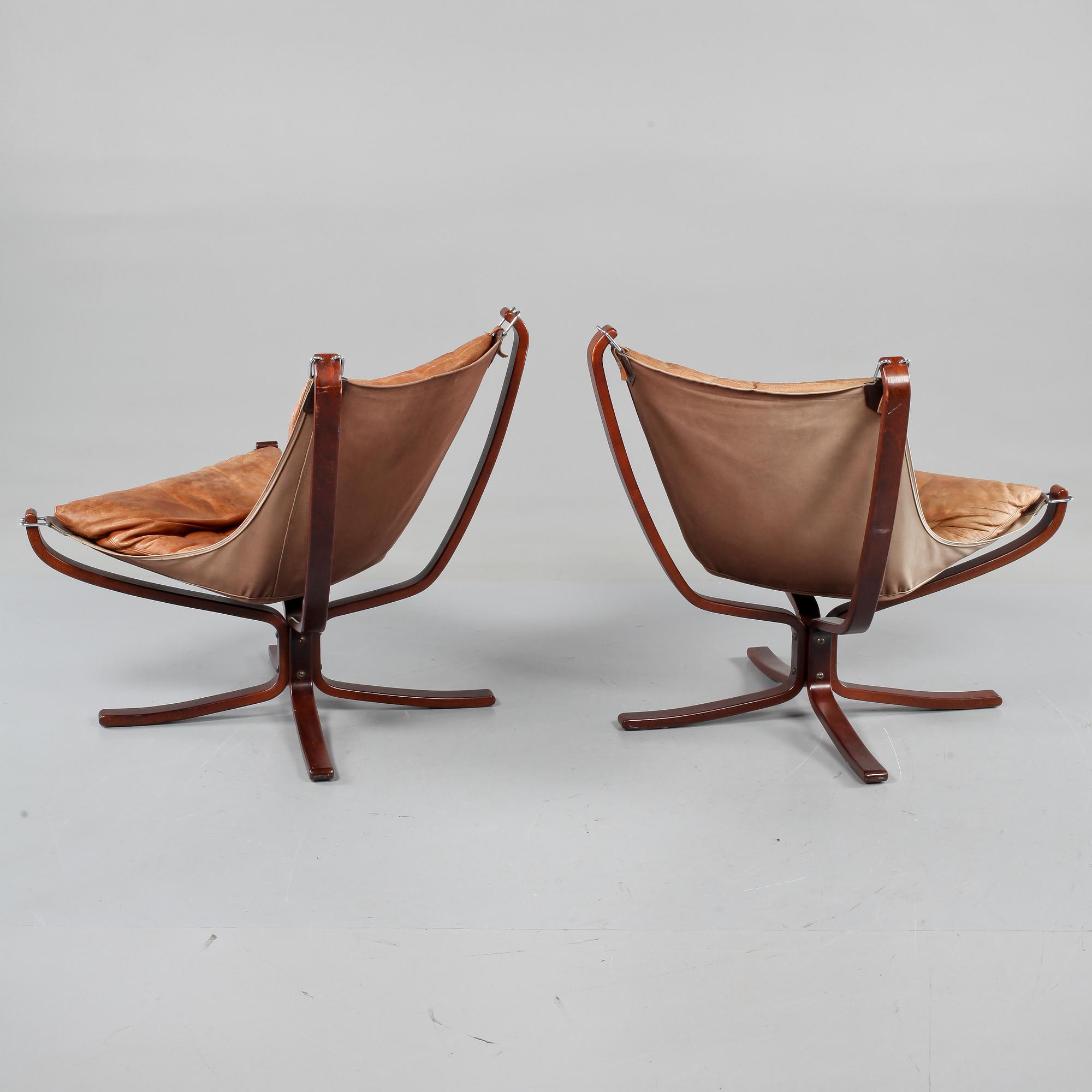 FÅTÖLJER, ett par, "Falcon chair", Sigurd Russel, Vatne möbler, Norge, 1970-tal.