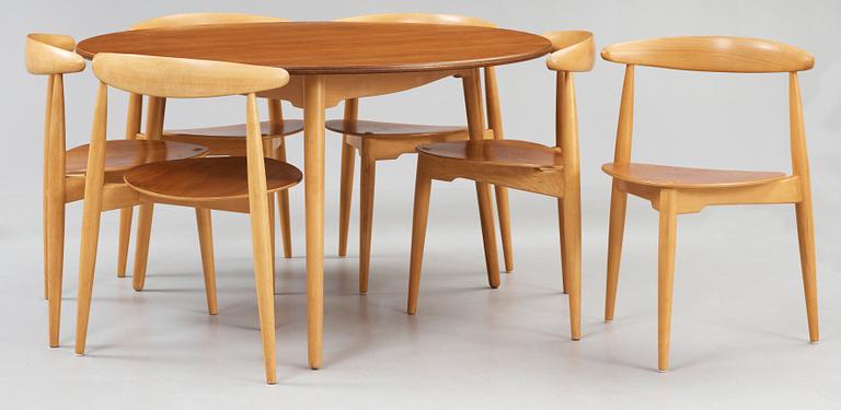 HANS J WEGNER, matgrupp, 6 st "Hjertestolen" och bord, Fritz Hansen, Danmark ca 1963.