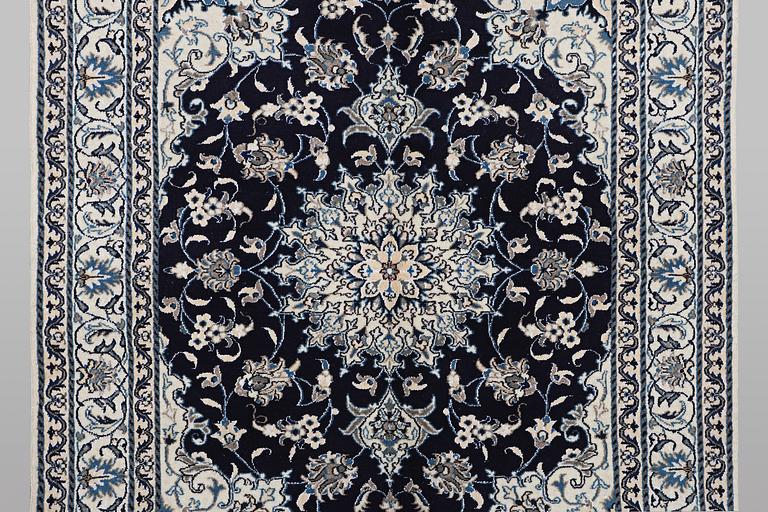 Matta, Nain, part silk, ca 195 x 150 cm.