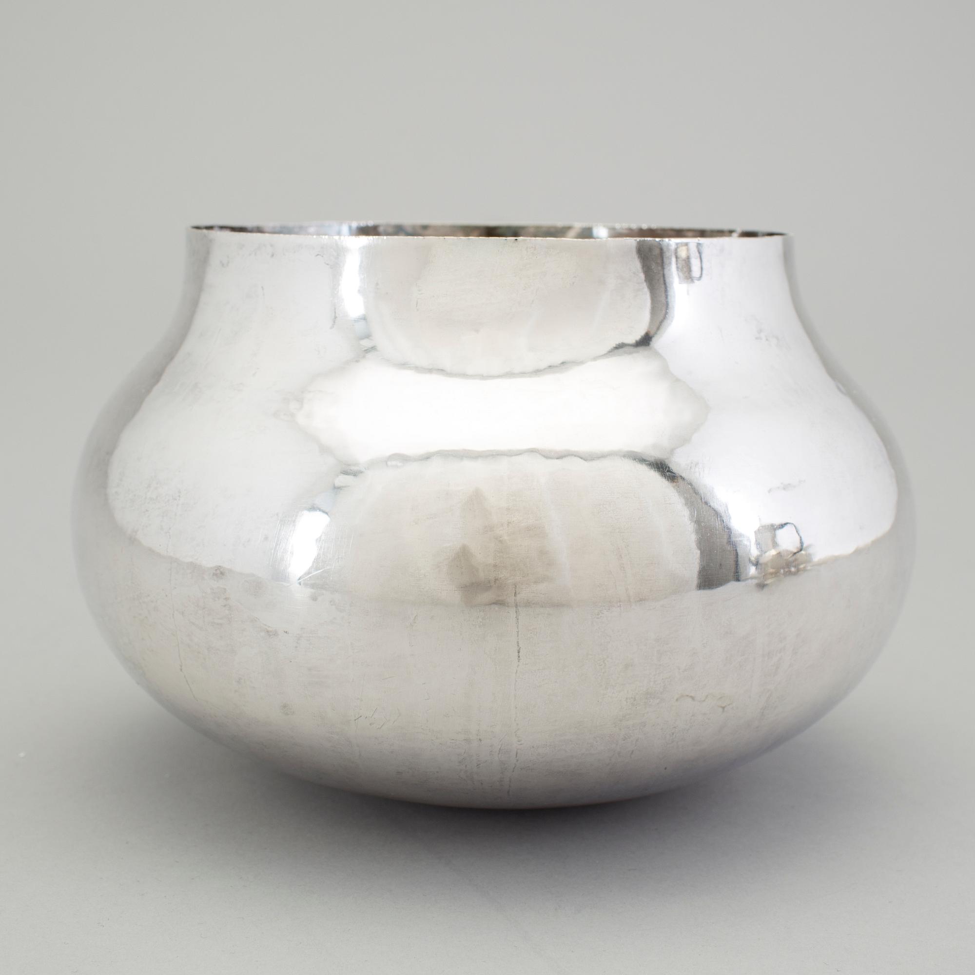 A Karlheinz Sauer silver vase, Västerås, Sweden 1972.