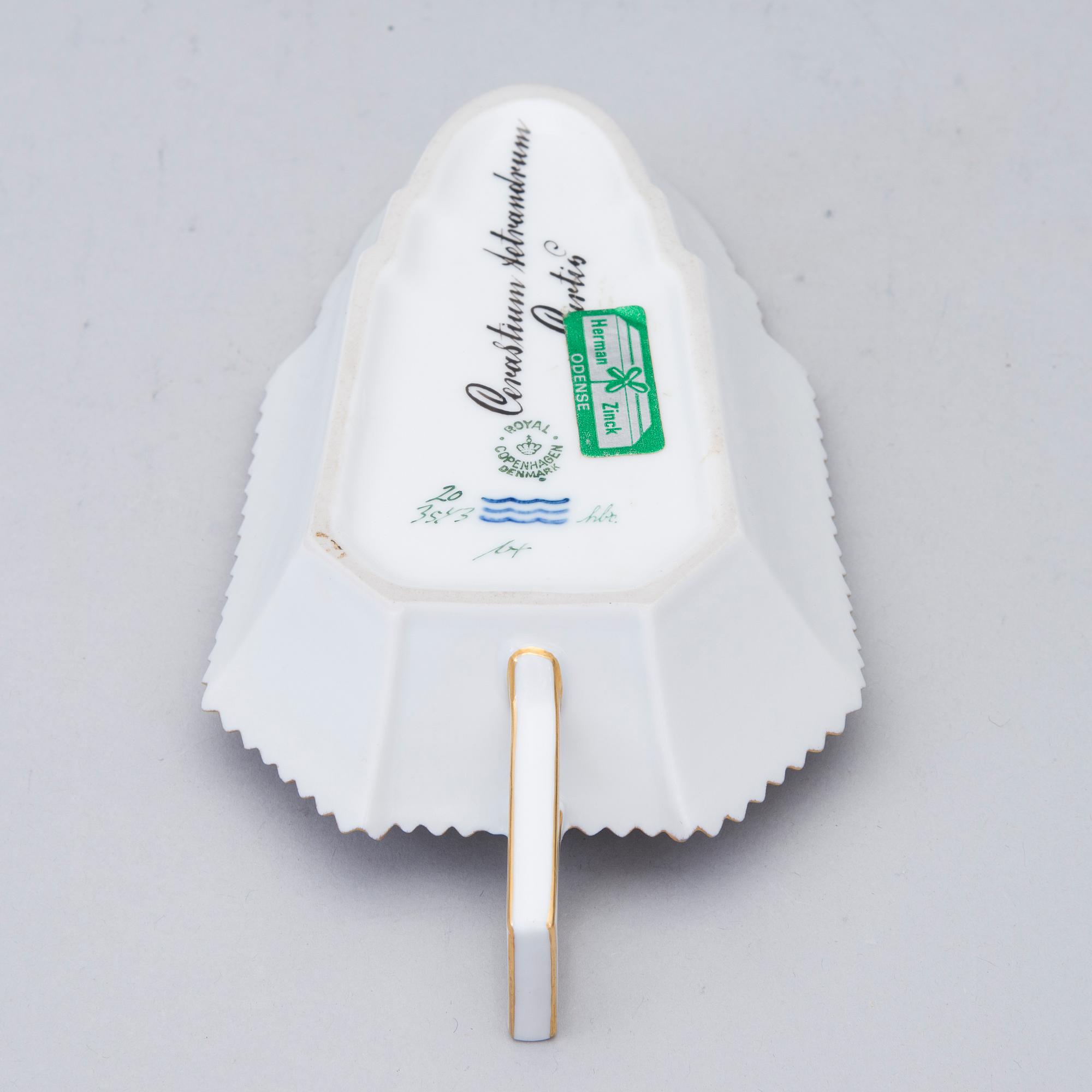 GELÉFAT, porslin, "Flora Danica", Royal Copenhagen, Danmark, 1959.