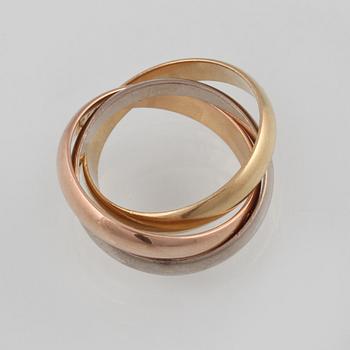 RING, 18K trefärgat guld, "Trinity", Cartier. Vikt 7,9 gram.