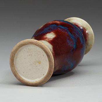 A flambe glazed vase, late Qing dynasty.