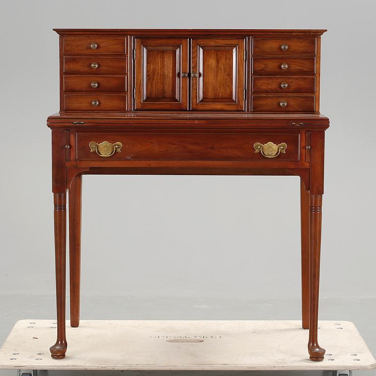 DAMSKRIVBORD, Pennsylvania house, 1900-talets andra hälft.