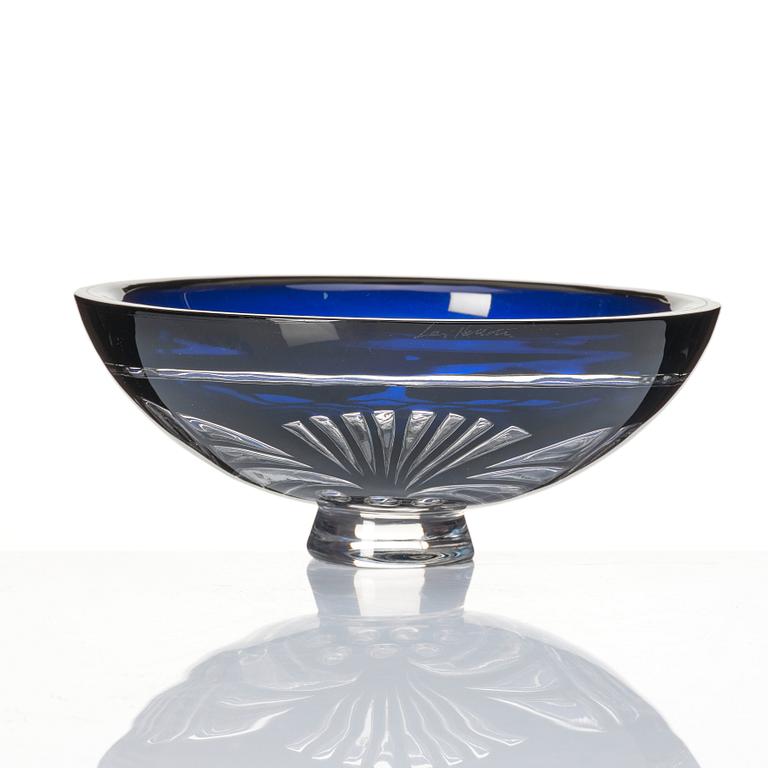 Lars Hellsten, an 'ariel' glass bowl, Orrefors, Sweden 1988.