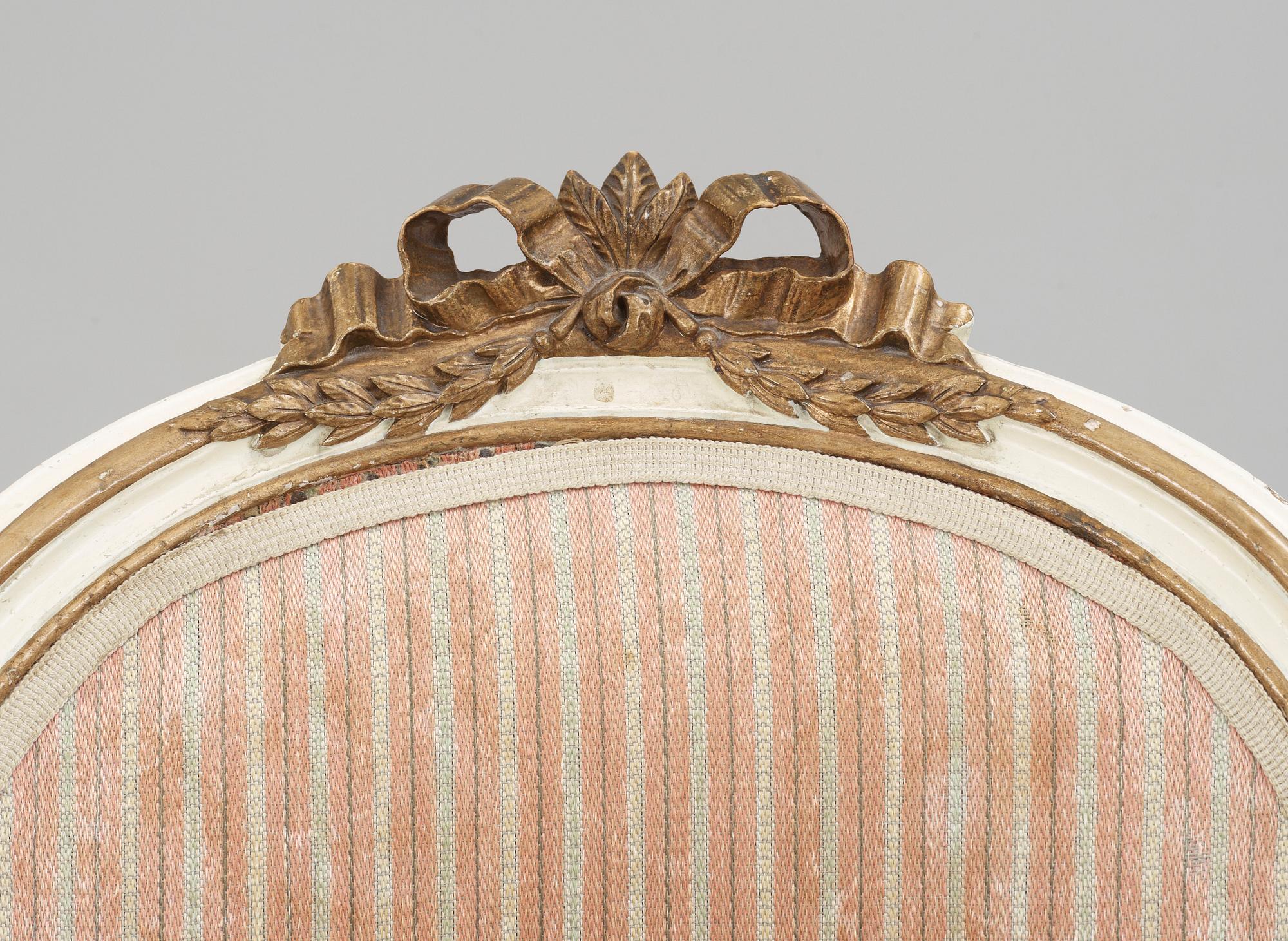 KARMSTOLAR, ett par, gustaviansk stil, 1900-talets första hälft.