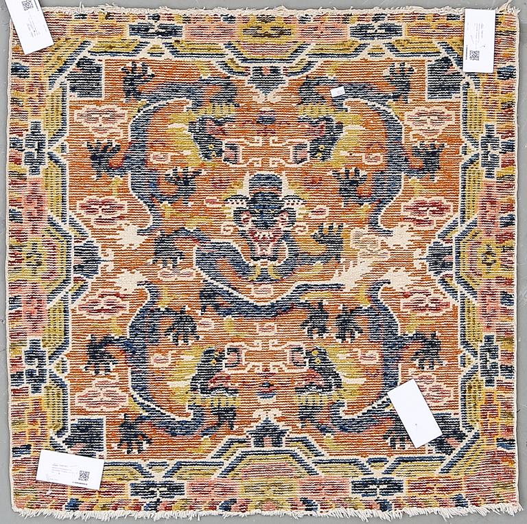 MEDITATION RUG, semi-antique Ningxia. Around 75 x 75 cm.