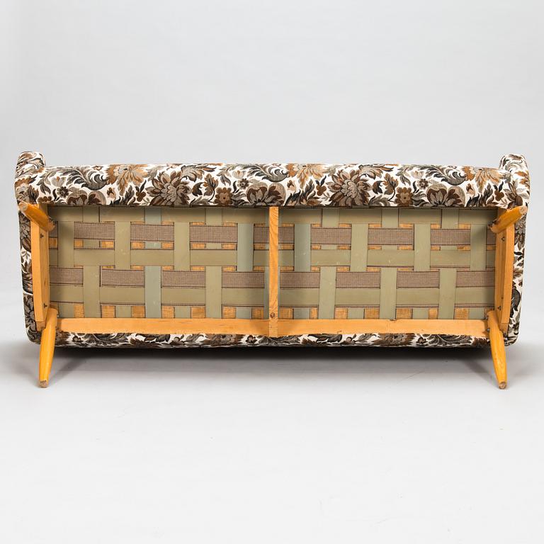 Kurt Hvitsjö, a mid-20th century sofa for Isku.