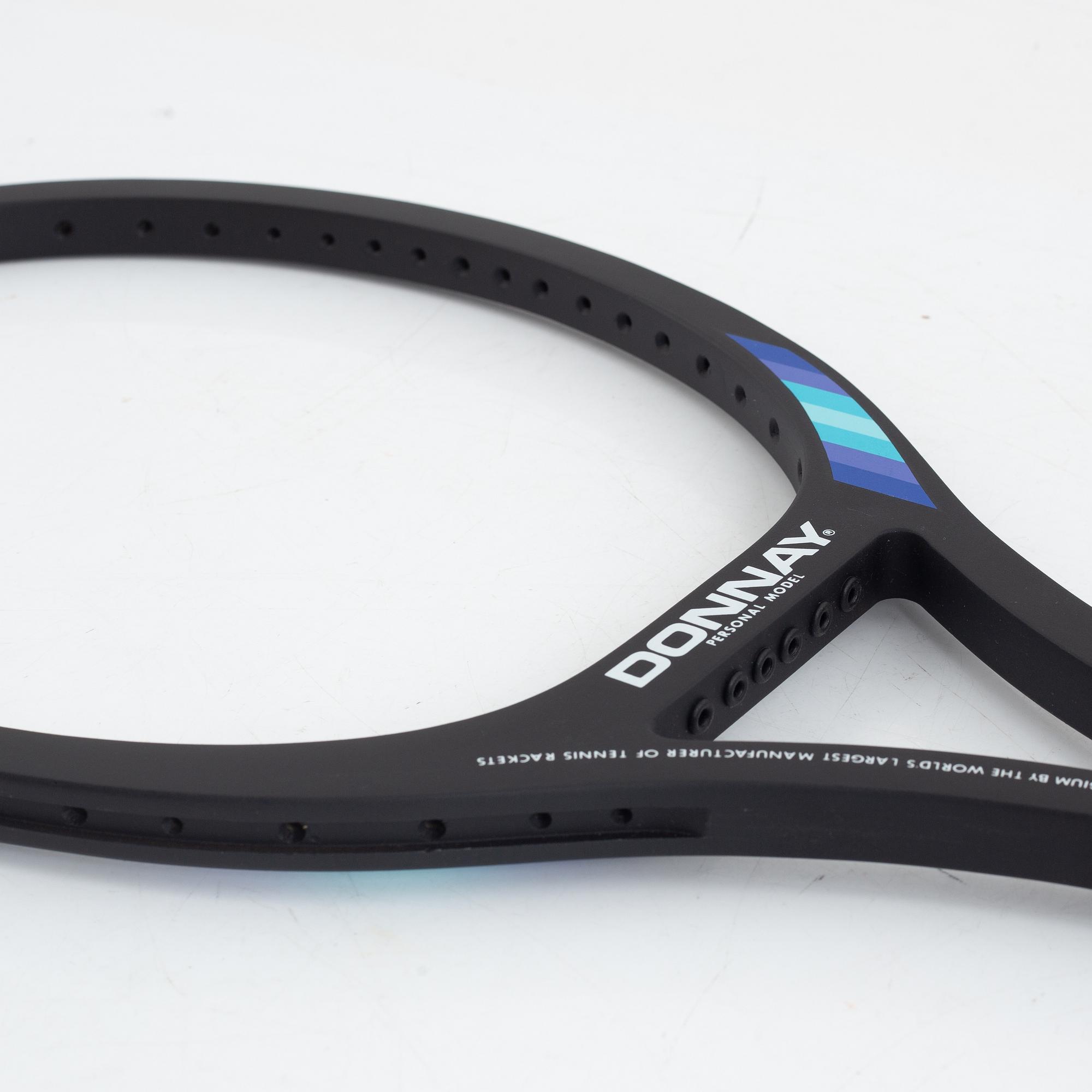 Tennisracket, Signerad Björn Borg. Donnay. Speciellt framtaget oversized mid 15 racket i trä.